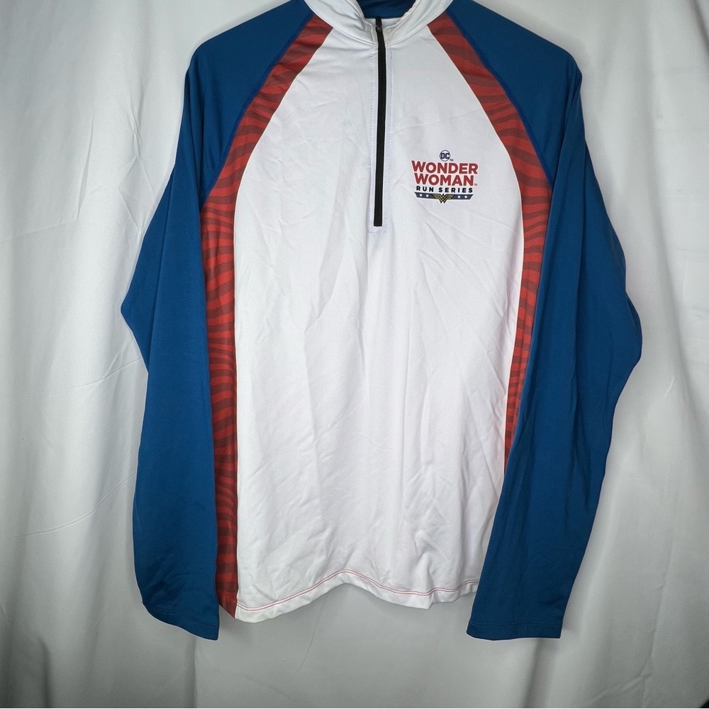 Runing Man Women's XL Wonder Woman Run Series DC Comics 1/4 Zip Pullover Jacket